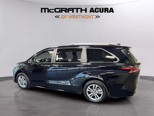 2023 Toyota Sienna Platinum 7 Passenger
