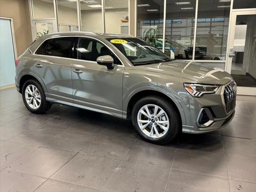2024 Audi Q3 Premium 45 TFSI S line quattro Tiptronic