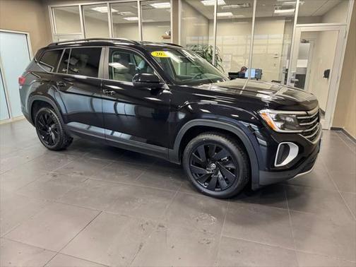 2024 Volkswagen Atlas 2.0T SE w/Technology 4MOTION