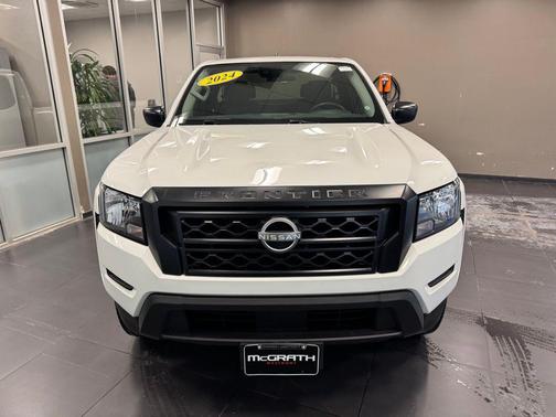 2024 Nissan Frontier S