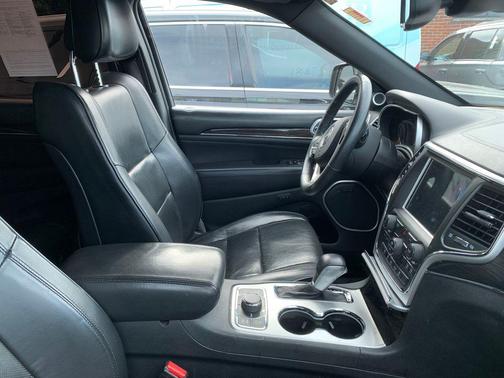 Granite Crystal Metallic Clearcoat 2016 Jeep Grand Cherokee High Altitude