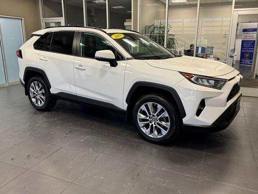 2019 Toyota RAV4 XLE Premium