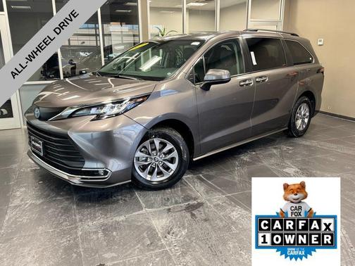 2022 Toyota Sienna XLE