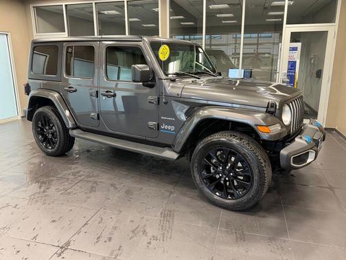 Granite Crystal Metallic Clearcoat 2023 Jeep Wrangler 4xe Sahara