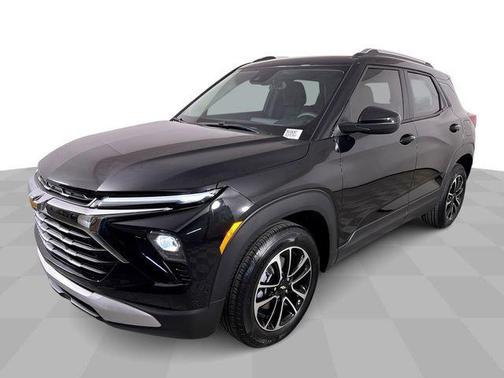 Mosaic Black Metallic 2026 Chevrolet Trailblazer LT