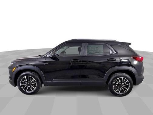 Mosaic Black Metallic 2026 Chevrolet Trailblazer LT