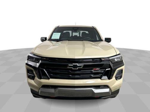 Sand Dune Metallic 2023 Chevrolet Colorado Z71