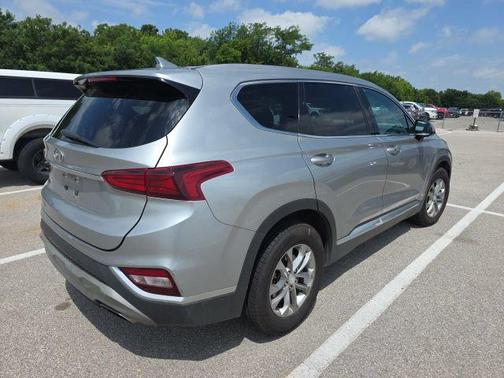 Shimmering Silver Pearl 2020 Hyundai SANTA FE SEL 2.4