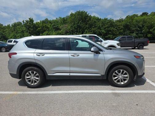 Shimmering Silver Pearl 2020 Hyundai SANTA FE SEL 2.4