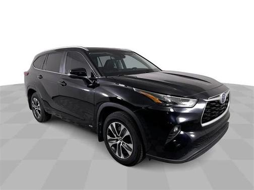 2023 Toyota Highlander Hybrid XLE