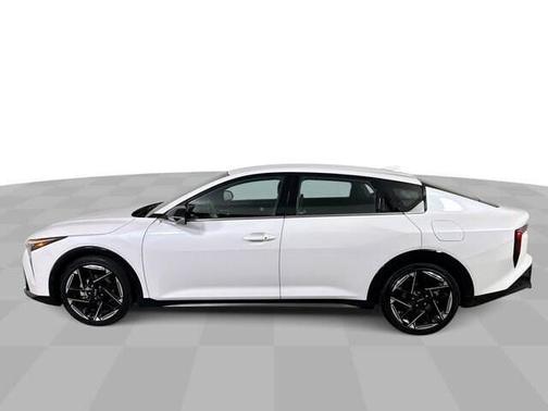 Snow White Pearl 2025 Kia K4 GT-Line