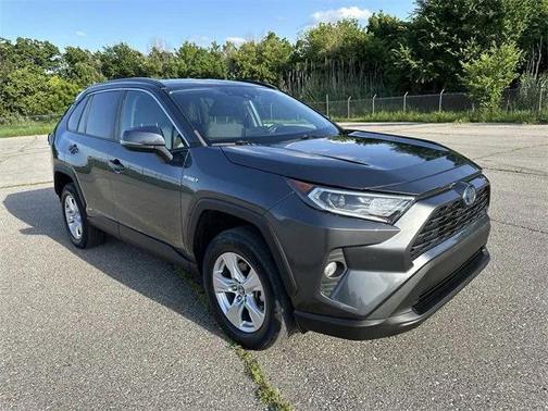 2020 Toyota RAV4 Hybrid XLE