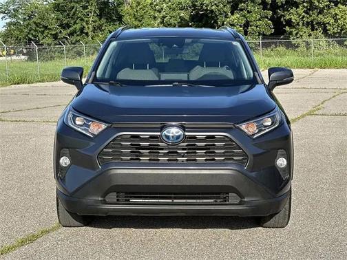 2020 Toyota RAV4 Hybrid XLE