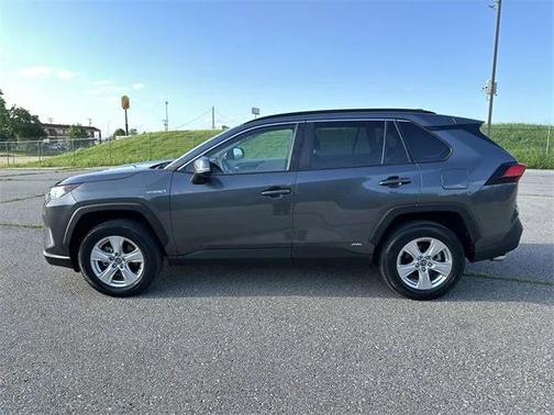 2020 Toyota RAV4 Hybrid XLE