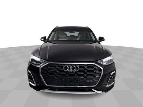 2022 Audi Q5 45 S line Premium Plus