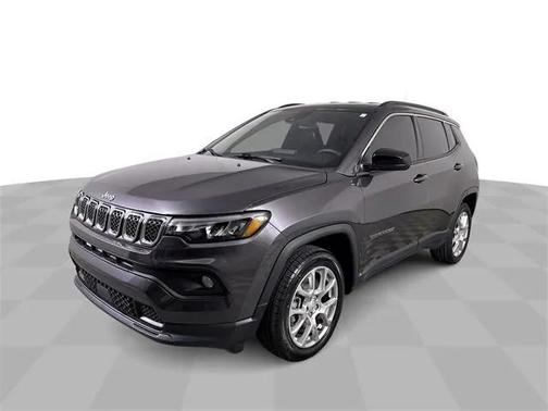2024 Jeep Compass Latitude Lux