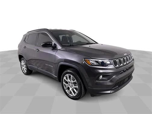 2024 Jeep Compass Latitude Lux