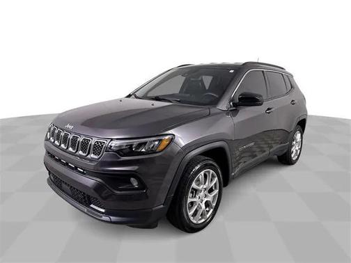 2024 Jeep Compass Latitude Lux