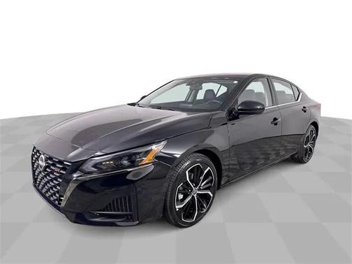 2025 Nissan Altima SR FWD