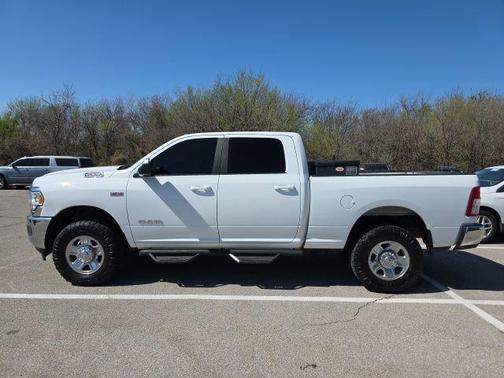 Bright White Clearcoat 2021 RAM 2500 Big Horn Crew Cab 4x4 6'4' Box