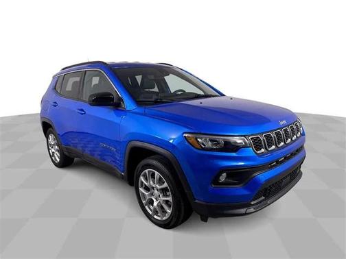 2024 Jeep Compass Latitude Lux