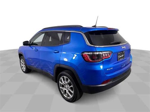 2024 Jeep Compass Latitude Lux