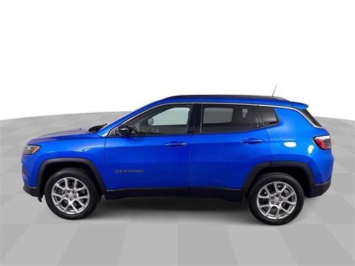 2024 Jeep Compass Latitude Lux