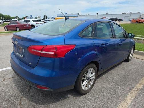 LIGHTNING BLUE 2018 Ford Focus SE