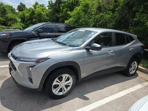 Sterling Gray Metallic 2024 Chevrolet Trax LS