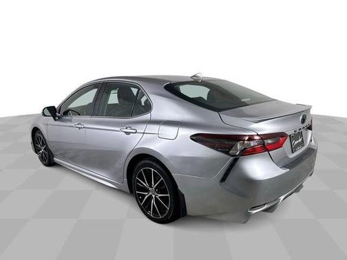 Celestial Silver Metallic 2023 Toyota Camry SE