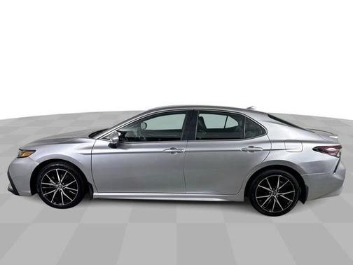 Celestial Silver Metallic 2023 Toyota Camry SE