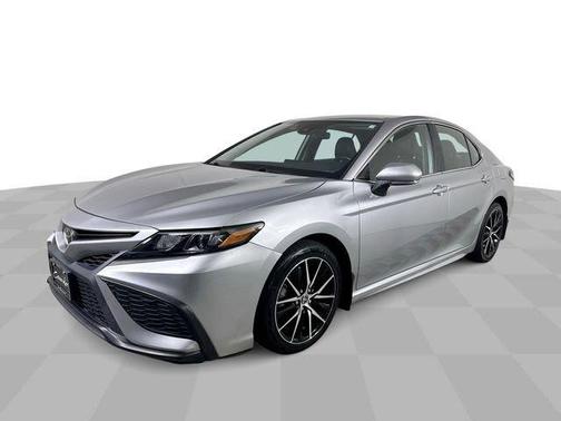 Celestial Silver Metallic 2023 Toyota Camry SE