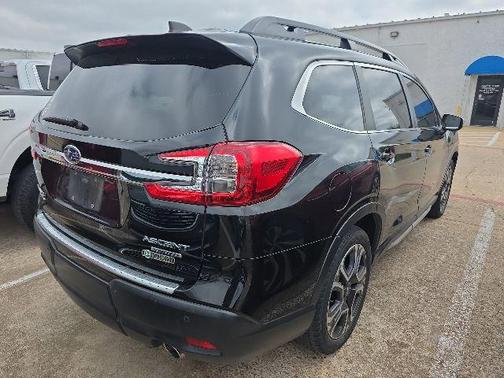 Crystal Black Silica 2023 Subaru Ascent Limited 8-Passenger