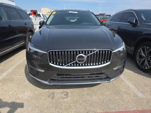 2023 Volvo XC60 B5 Plus Bright Theme