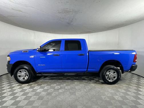New Holland Blue 2021 RAM 2500 Tradesman Crew Cab 4x4 6'4' Box