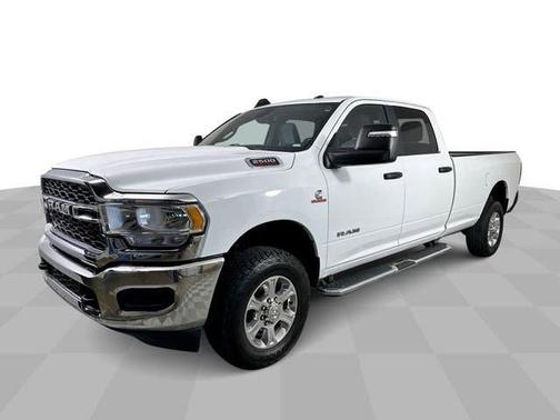 2024 RAM 2500 Big Horn Crew Cab 4x4 8' Box
