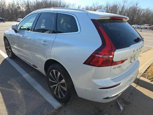 2023 Volvo XC60 B5 Plus Bright Theme