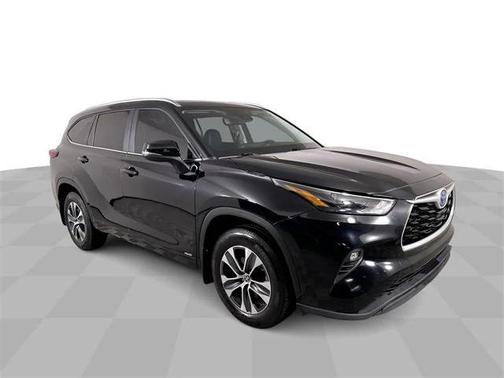 2023 Toyota Highlander Hybrid XLE
