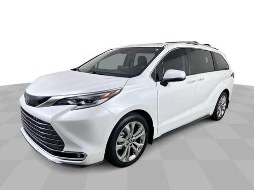 Wind Chill Pearl 2023 Toyota Sienna Platinum