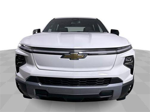 2025 Chevrolet Silverado EV LT
