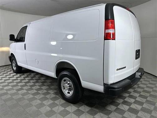 2025 Chevrolet Express 2500 RWD 2500 Regular Wheelbase WT