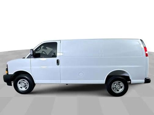 2025 Chevrolet Express 2500 RWD 2500 Regular Wheelbase WT