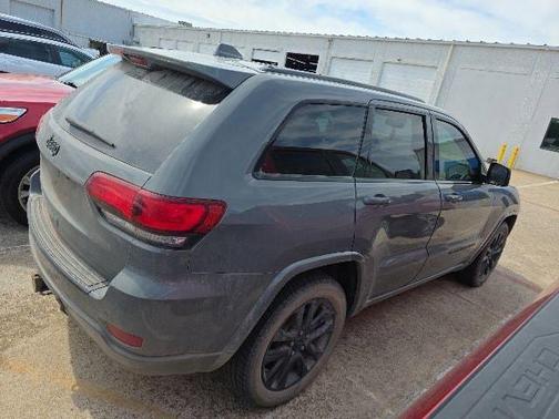 Sting-Gray Clearcoat 2021 Jeep Grand Cherokee Laredo