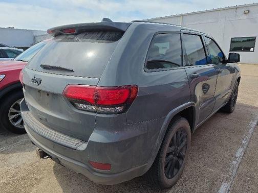 Sting-Gray Clearcoat 2021 Jeep Grand Cherokee Laredo