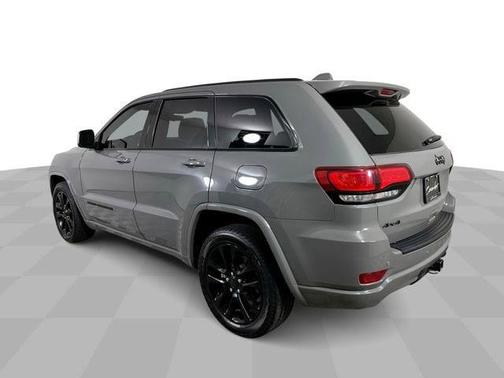 Sting-Gray Clearcoat 2021 Jeep Grand Cherokee Laredo
