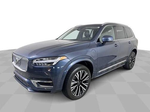 Denim Blue Metallic 2023 Volvo XC90 Recharge Plug-In Hybrid T8 Plus 6-Seater