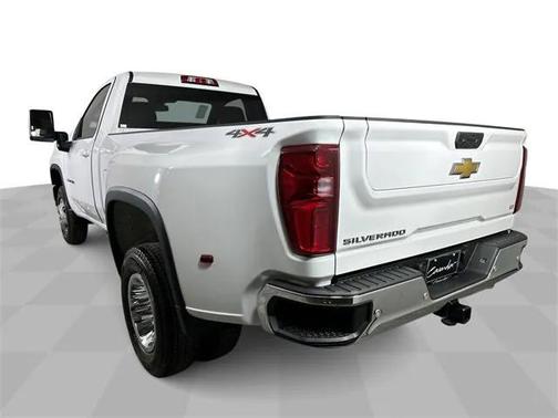 2025 Chevrolet Silverado 3500 LT