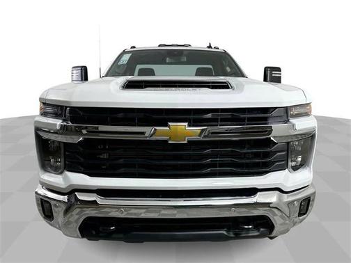 2025 Chevrolet Silverado 3500 LT