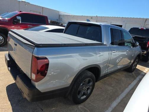 Lunar Silver Metallic 2023 Honda Ridgeline RTL-E