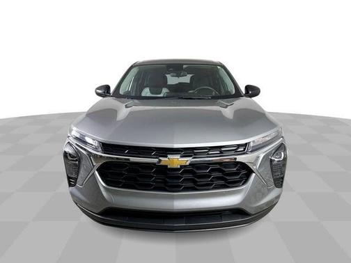 Sterling Gray Metallic 2024 Chevrolet Trax LS